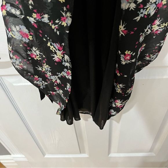 H&M black with multi floral all over print Elastic waist with sash tie size 4 - Picture 5 of 8